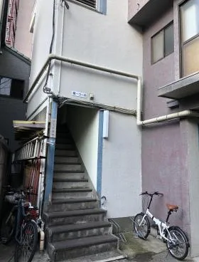 第1コーポ安本ビルの外観