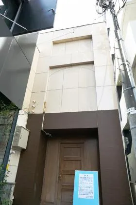 アーレスビルの外観