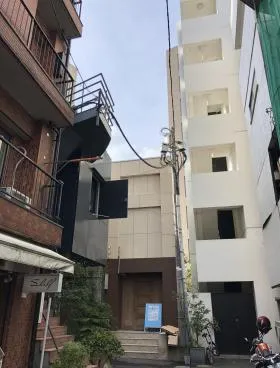 アーレスビルの外観