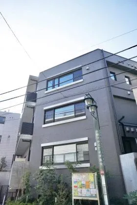 SK北参道ハイムビルの外観