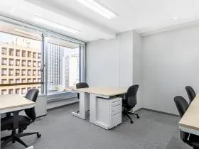 Regus(リージャス)六本木駅前の外観