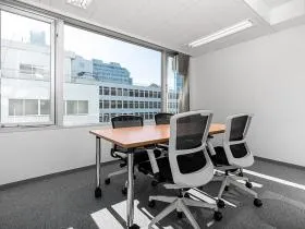 Regus(リージャス)原宿ビジネスセンターの外観