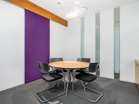 Regus(リージャス)神谷町MTビルビジネスセンターの外観