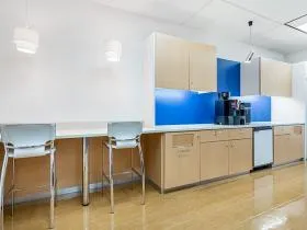 Regus(リージャス)神谷町MTビルビジネスセンターの外観