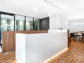 Regus(リージャス)神田ビジネスセンターの外観
