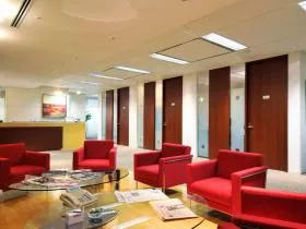Regus(リージャス)大手町ファーストスクエアビジネスセンターの外観