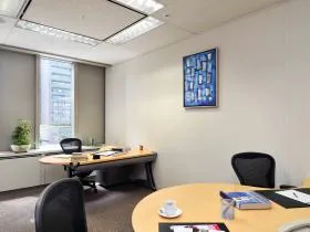 Regus(リージャス)大手町ファーストスクエアビジネスセンターの外観