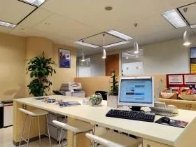 Regus(リージャス)大手町ファーストスクエアビジネスセンターの外観