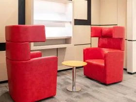 Regus(リージャス)丸の内鉄鋼ビジネスセンターの外観