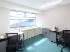 Regus(リージャス)新宿西口ビジネスセンターの外観
