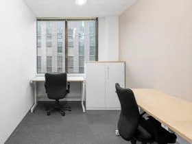 Regus(リージャス)新宿南口ビジネスセンターの外観