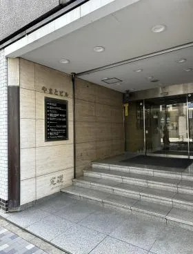 Regus(リージャス)新宿南口ビジネスセンターの外観