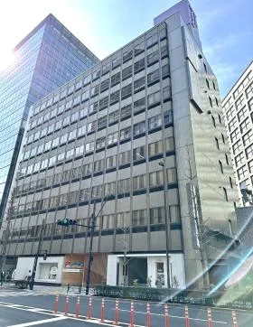Regus(リージャス)新宿南口ビジネスセンターの外観