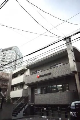 ヒルズ向山ビルの外観