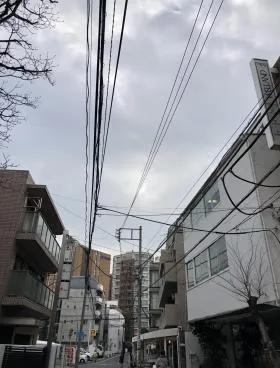 ヒルズ向山ビルの外観
