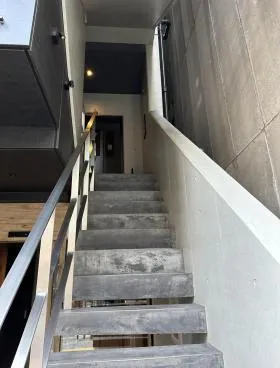柳下ビルの外観
