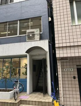 新幸ビルの外観
