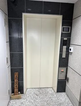 菊家ビルの外観