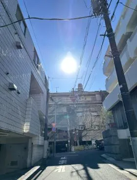 第13FMGビルの外観