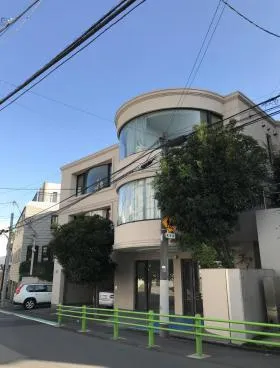 リスティア中目黒ビルの外観