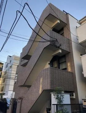 柚原ビルの外観