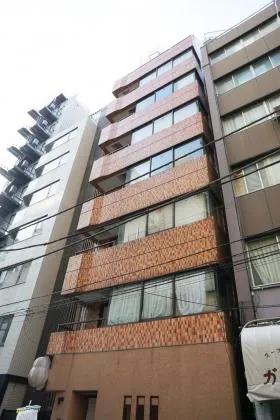 露月町ビルの外観