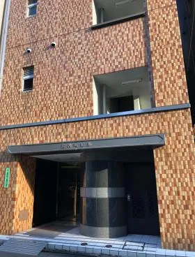 露月町ビルの外観
