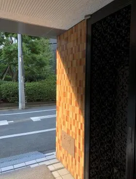 露月町ビルの外観
