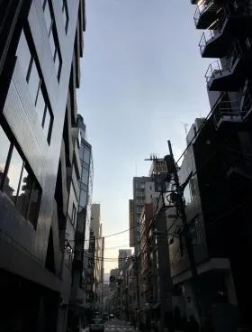 露月町ビルの外観