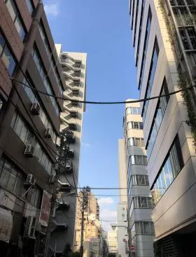露月町ビルの外観