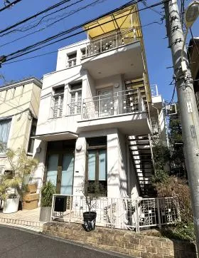 代官山田中ビルの外観