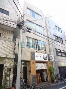 STKビルの外観