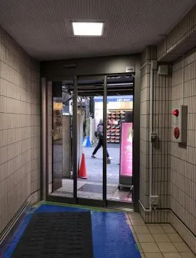 羽山ビルの外観