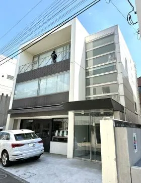 CSビルの外観