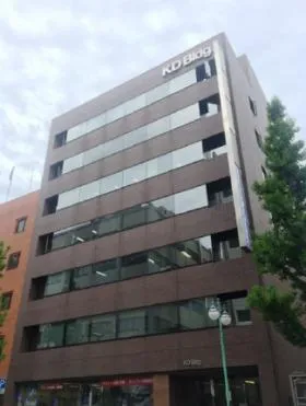 KDビルの外観