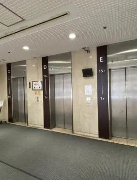 新大宗1・2号館ビルの外観