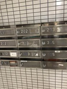 FLAT16ビルの外観
