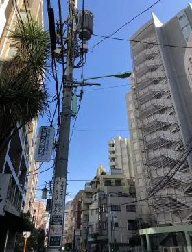 FLAT16ビルの外観