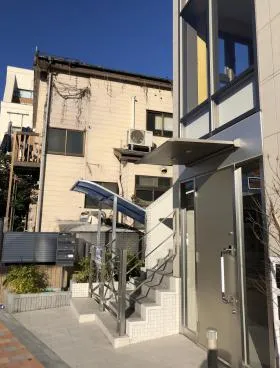 百人町 座 Kuraビルの外観