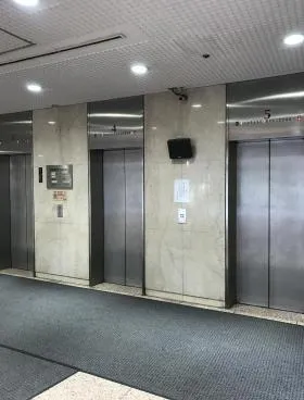 新大宗5号館ビルの外観