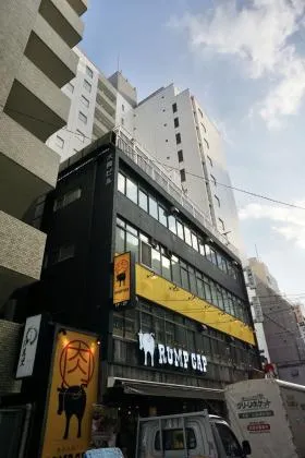大興ビルの外観