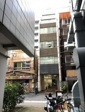 大興ビルの外観
