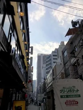 大興ビルの外観