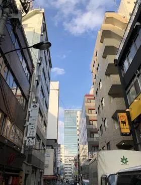 大興ビルの外観