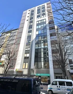 マロニエ通り銀座館の外観