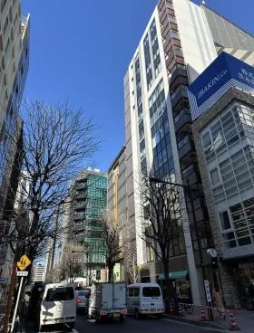 マロニエ通り銀座館の外観