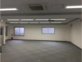 松岡ビルの外観