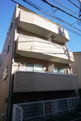 アムロゼッタ四ツ谷ビルの外観