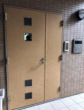 アムロゼッタ四ツ谷ビルの外観