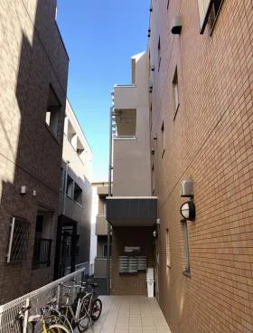 アムロゼッタ四ツ谷ビルの外観